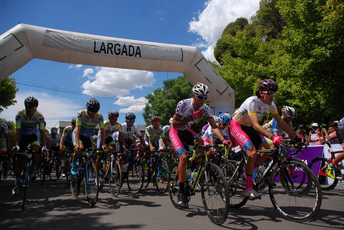 Vuelta ciclistica 2018 paso por san carlos