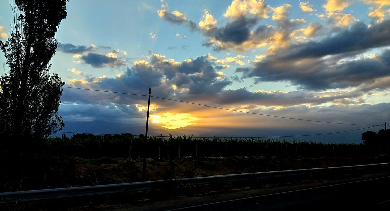 Atardecer camino a la consulta - foto chango hinojosa