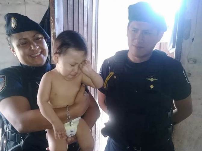 ¡Héroes! Dos policías le salvaron la vida a una bebé en Tupungato tras practicarle RCP