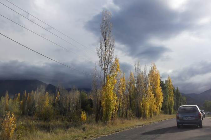 Otoño con nubes camino al Manzano - foto Abi Romo El Cuco