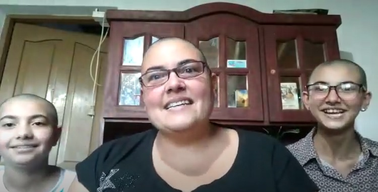 captura video familias apoyo amiga con cancer