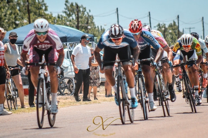 Espectacular triunfo del tunuyanino Mauricio Páez en el regreso del ciclismo