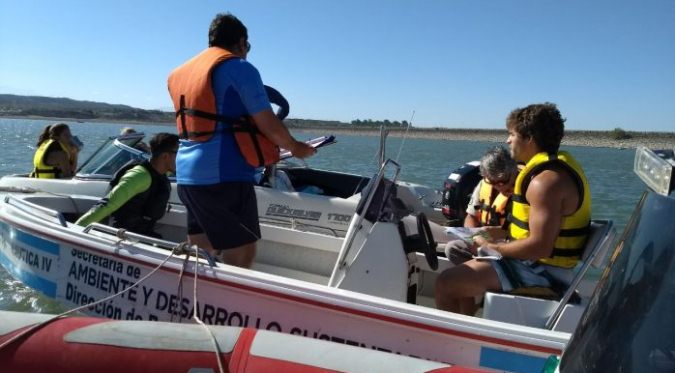 Ambiente hará controles especiales en espejos de agua para el fin de semana largo