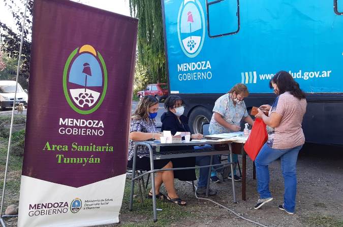 Unidad Sanitaria Movil en Tunuyán febrero 2 - foto prensa gob mza