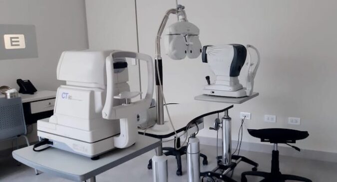 Clínica-de-la-Visión_Doctor-Drago_-Equipamiento-12_Valle-de-Uco_-El-Cuco-Digital