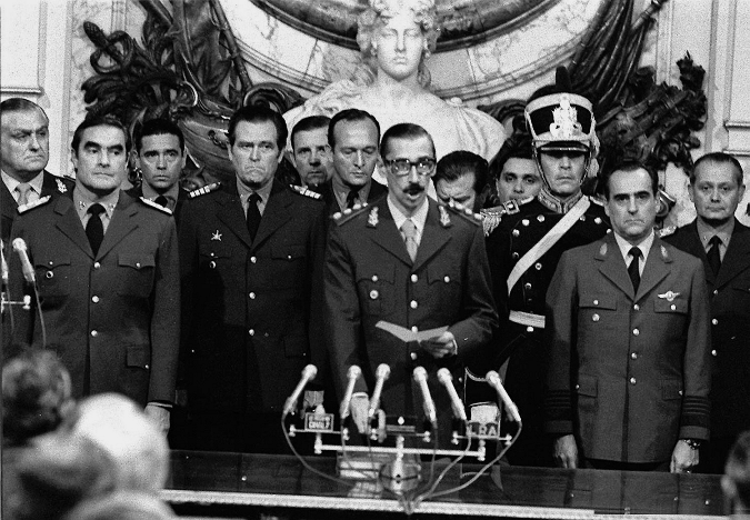 Jorge_Rafael_Videla_Oath