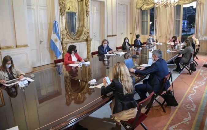 ¿Se vienen nuevas medidas? Expertos recomendaron al Gobierno más restricciones a la circulación