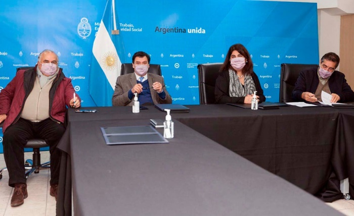 Empleados estatales nacionales: el Gobierno acordó un aumento del 35% en seis tramos