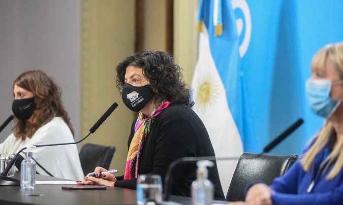 La ministra de Salud anunció que el 21 de mayo llegarían al país más de 800 mil vacunas Astrazeneca