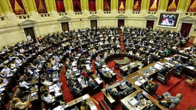 Diputados comienza a analizar el proyecto que busca reducir entre un 30 y 50% la tarifa del gas en Mendoza