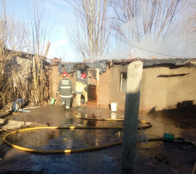 incendio-casa-tunuyan-bomberosvoluntarios