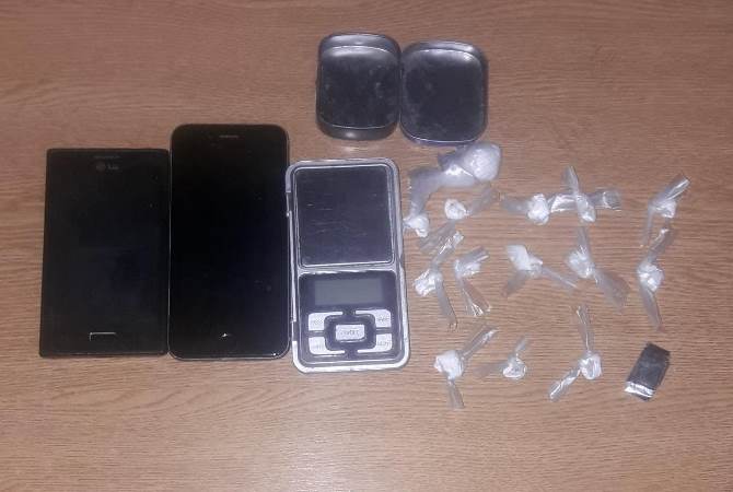 Dos hombres de Maipú detenidos en Tunuyán: uno tenía pedido de captura y el otro poseía cocaína