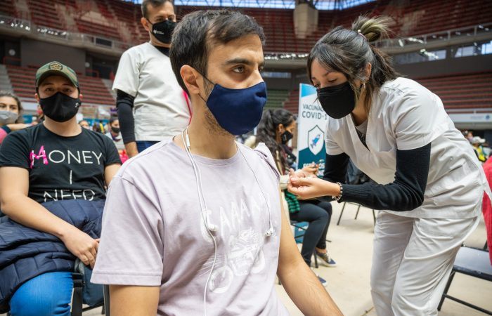 docente vacunacion - foto prensa gobierno de mendoza