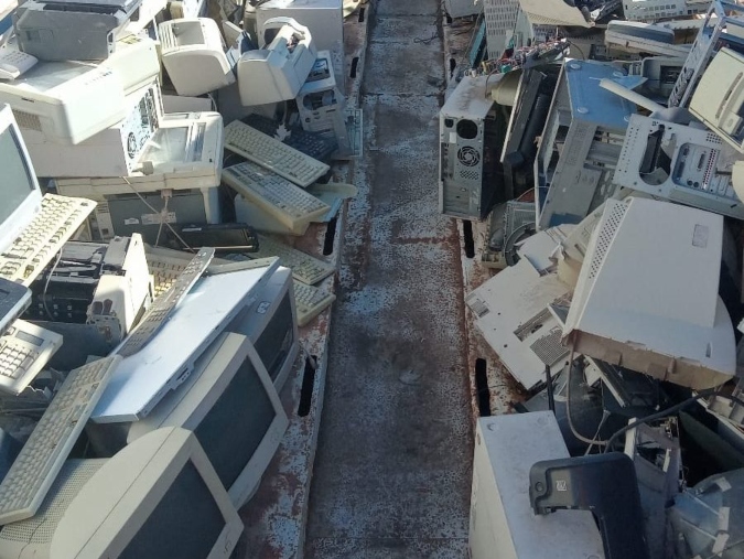Vecinos siguen sumando su compromiso al programa de reciclaje de aparatos electrónicos