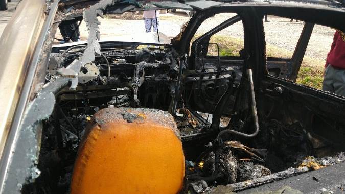 AutoincendiadoTunuyan229sep - Diario El Cuco Digital todas las noticias del Valle de Uco Auto-incendiado-Tunuyan-2-29-sep