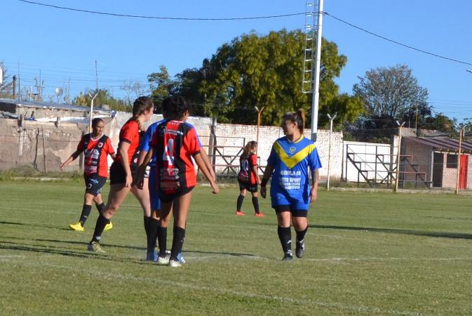 El fútbol femenino de San Carlos no jugará los domingos: “La lucha continúa”