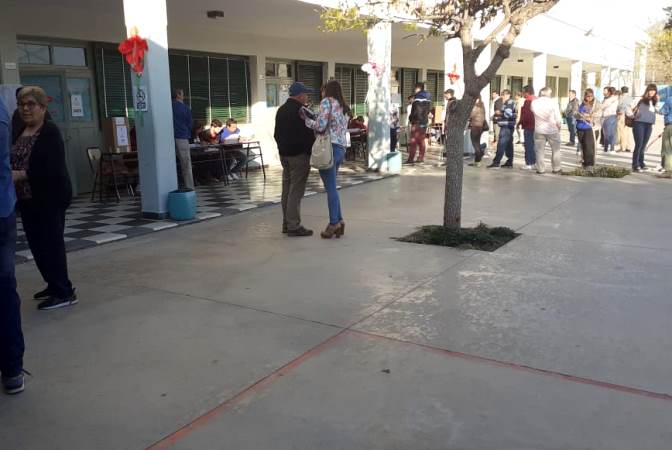 Elecciones 29 de spetiembre, escuela Santa Rosa - foto Ana, estudiante IESVU