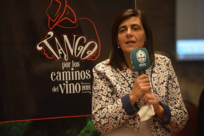 marianajuritangoporloscaminosdelvinoelcucodigital - Diario El Cuco Digital todas las noticias del Valle de Uco marianajuri-tangoporloscaminosdelvino-elcucodigital