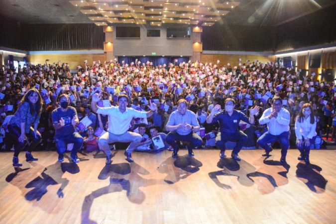 En Tunuyán entregaron tablets a más de 700 estudiantes del último año del secundario