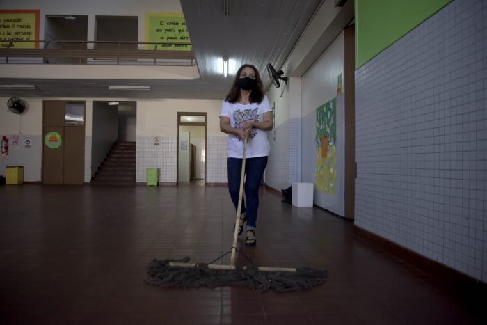 Limpieza escuelas tras elecciones foto Prensa Mendoza
