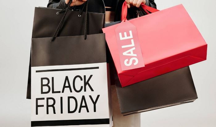 Llega el Black Friday con descuentos en indumentaria, tecnología y pasajes