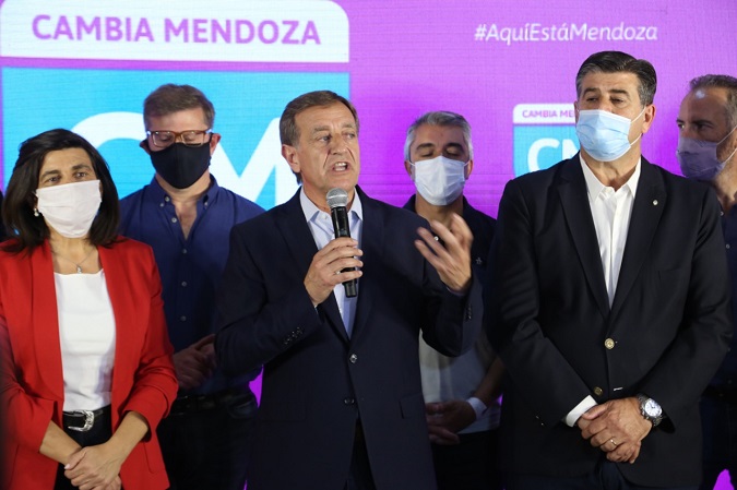 Foto: archivo - Rodolfo Suarez en las elecciones generales.
La boleta única impresa ya fue implementada en provincias como Santa Fe y Córdoba.