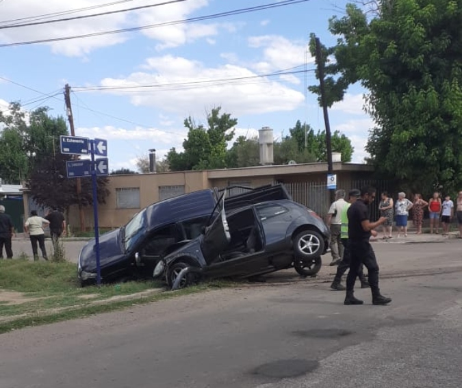 Accidente en calle Echevería y Lescour, Tunuyán