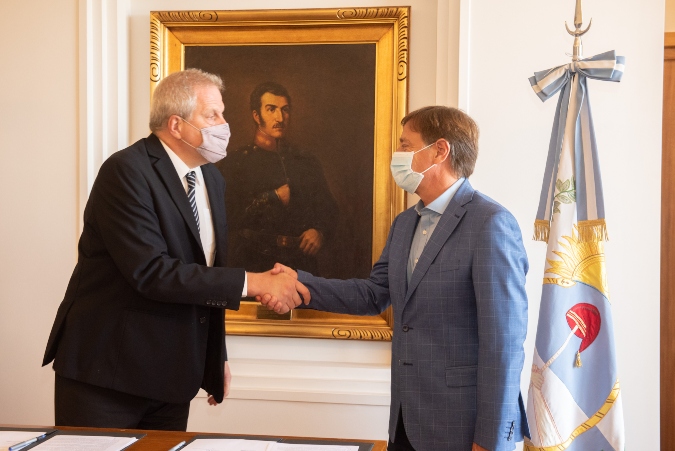 Firma de convenio del Programa Conectar Igualdad  entre Provincia y Nación