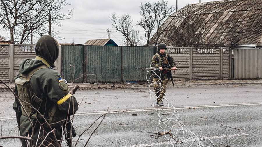Las tropas ucranianas se aprestan a un posible asalto ruso en Kiev. Foto: Xinhua