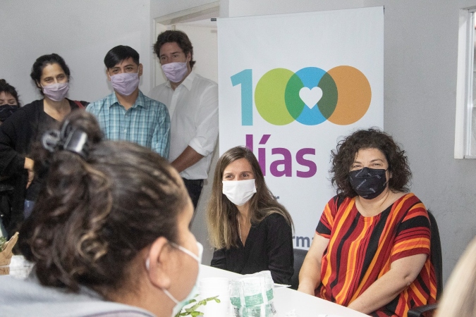 La titular de Anses, Fernanda Raverta y la ministra de Salud, Carla Vizzotti, presentaron la iniciativa