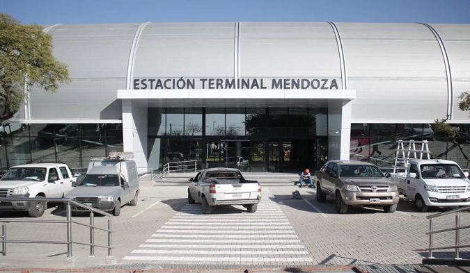 Después de la inauguarción del ala norte, este mes comenzó a remodelarse el ala este de la Terminal de Ómnibus de Mendoza.