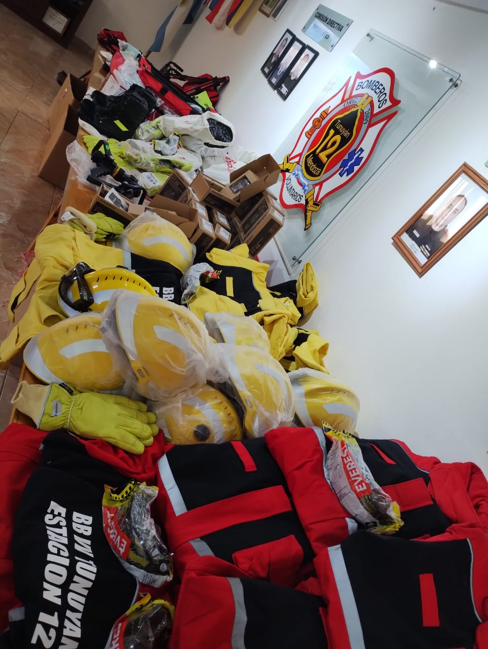 EquipamientoBomberosVoluntariosTunuyan3 - Diario El Cuco Digital todas las noticias del Valle de Uco Equipamiento-Bomberos-Voluntarios-Tunuyan3