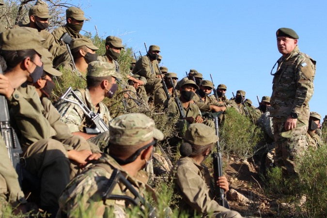 Instrucción tiro - Jefe del Ejército Argentino - foto gentileza