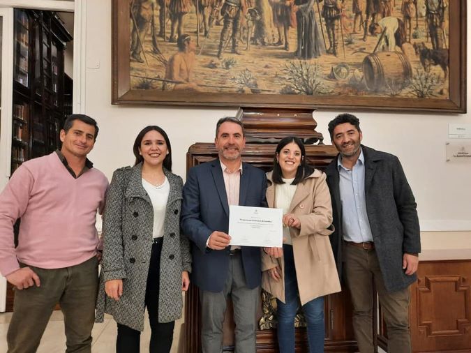 Profesionales a cargo del programa con el diputado Difonso