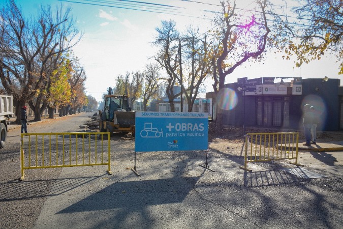 obras en calle Alem de Tunuyán