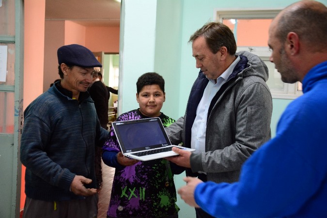 Entrega-computadoras-Tunuyán-foto-Municipalidad
