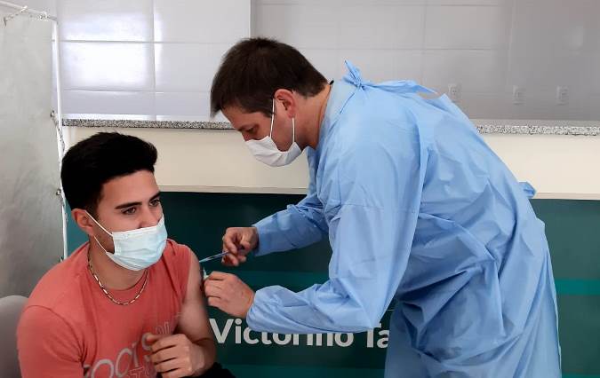 Vacunación en el Hospital Tagarelli, San Carlos - Foto El Cuco Digital