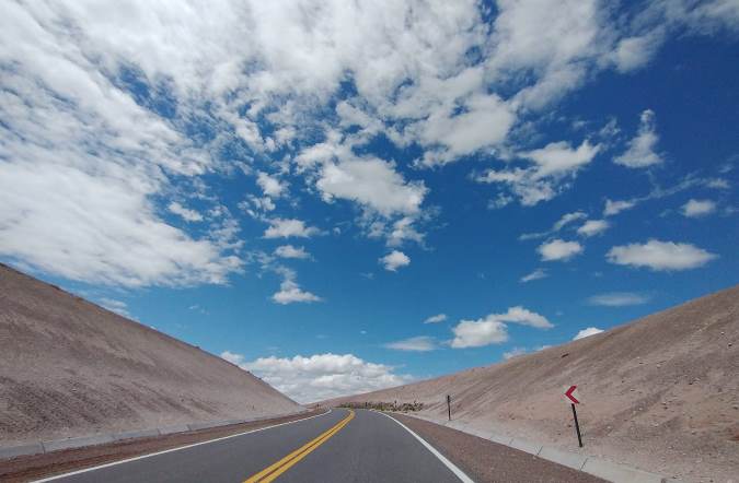 Ruta 40 nueva, San Carlos Malargue - foto Abi Romo, El Cuco Digital