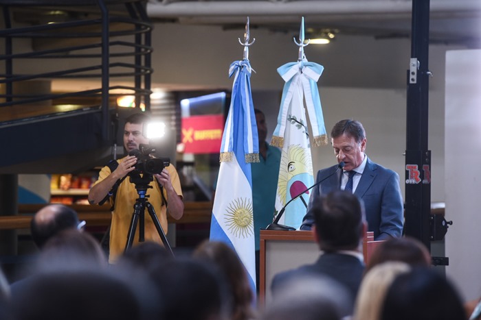 El gobernador dando su discurso - Foto Prensa Mendoza