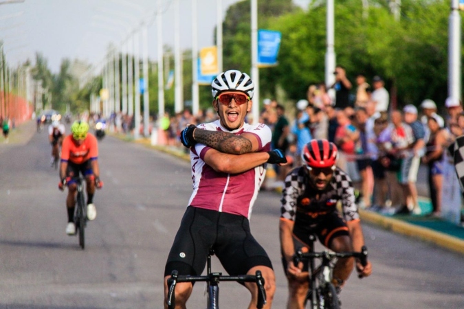 Páez ganó la 2° y 4° etapa de la Vuelta de Mendoza. Foto: Luis Rojo Mallea.