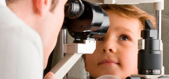 opeluce-consulta-oftalmologia-pediatrica