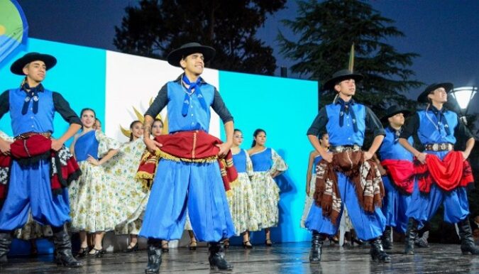 BAILE FOLKLORE700_x_400_píxel)
