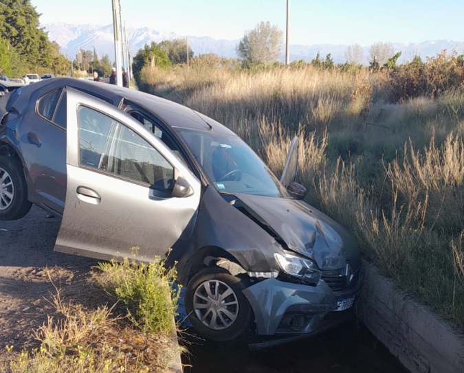 Esta mañana se produjo un accidente entre tres vehículos.