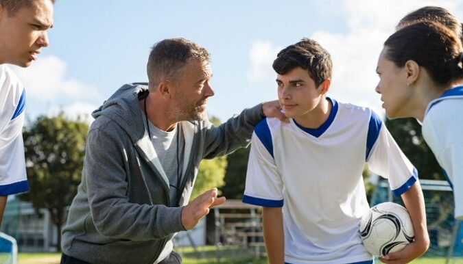 ENTRENADOR DE FUTBOL