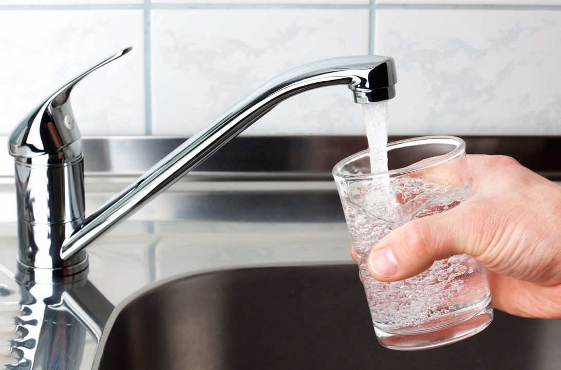 agua de grifo