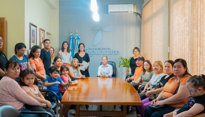 Once familias de Tupungato han culminado el proceso de compraventa de sus lotes mediante la firma de las escrituras.