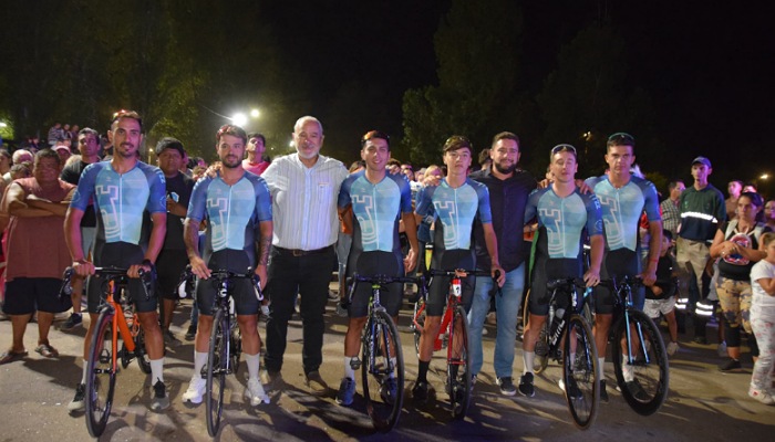 San Carlos presentó los dos equipos para la Vuelta Ciclística de Mendoza 2024