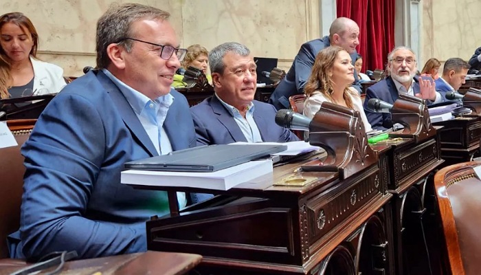 Martín Aveiro y otros dos diputados presentaron un proyecto para evitar la privatización de tres empresas del Estado