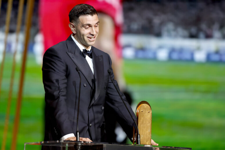 Dibu Martinez
