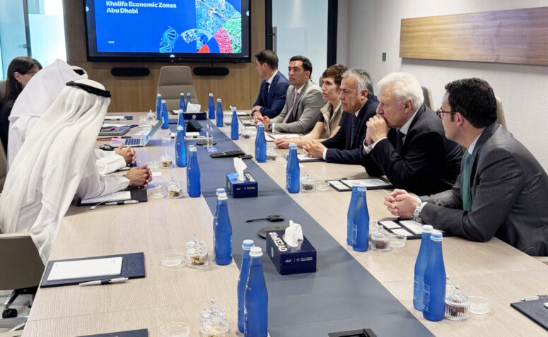 Alfredo Cornejo en Emiratos Arabes